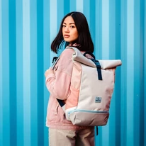 "ALLEN" újrahasznosított közepes méretű rolltop hátizsák, bézs-rózsaszín, Johnny Urban