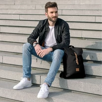 "LIAM" újrahasznosított hátizsák, fekete, Johnny Urban