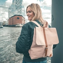 "MIA" újrahasznosított hátizsák, púder rózsaszín, Johnny Urban