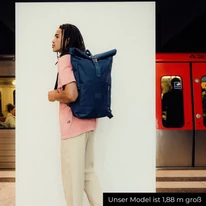 "ROBIN" újrahasznosított nagyméretű rolltop hátizsák, mélykék, Johnny Urban