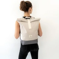 "Ryan" újrahasznosított rolltop hátizsák, homokszín-szürke Johnny Urban