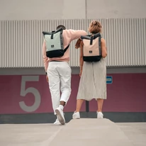 "Ryan" újrahasznosított rolltop hátizsák, szürke-rózsaszín, Johnny Urban